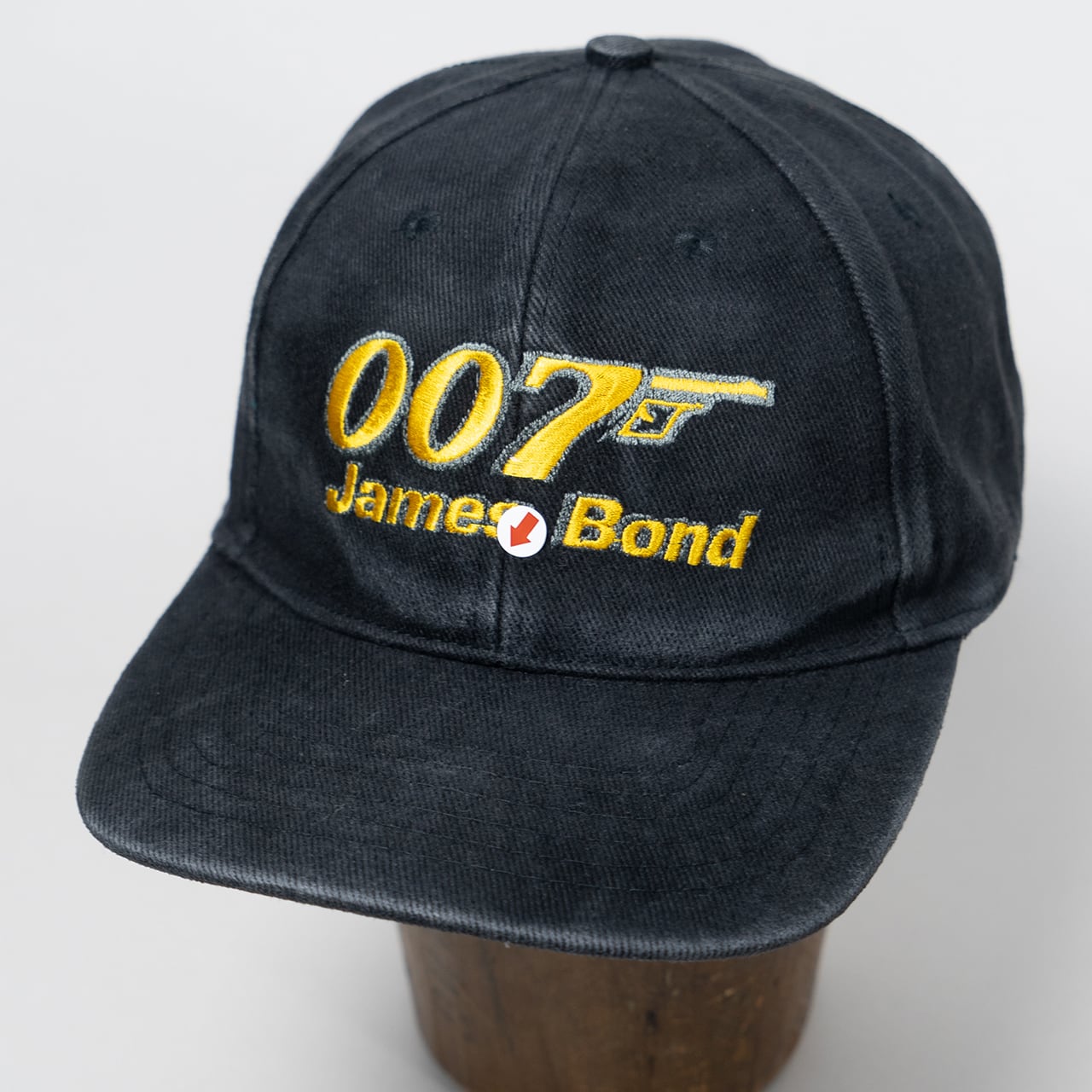 007 James Bond – ALLCAPS
