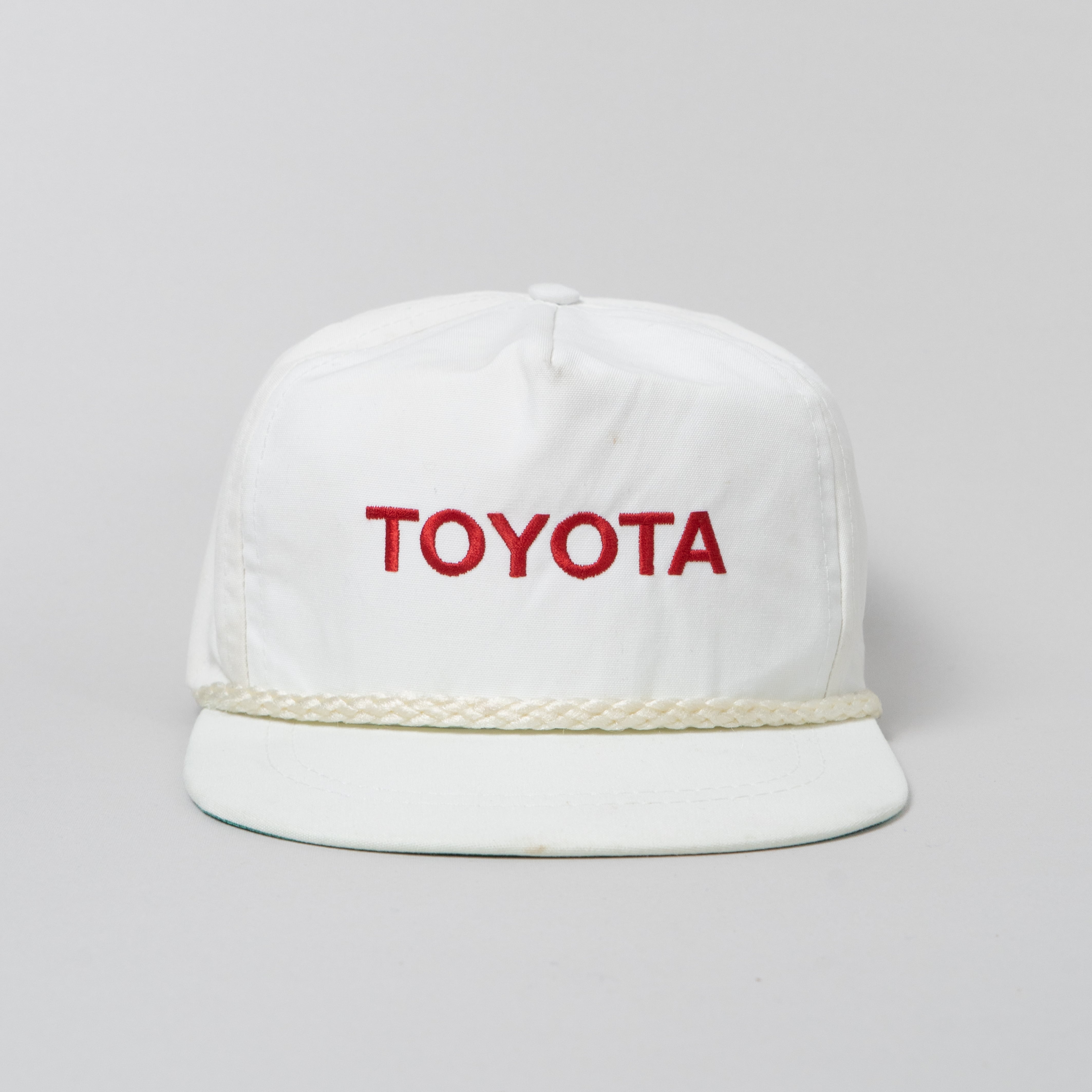 Toyota – ALLCAPS