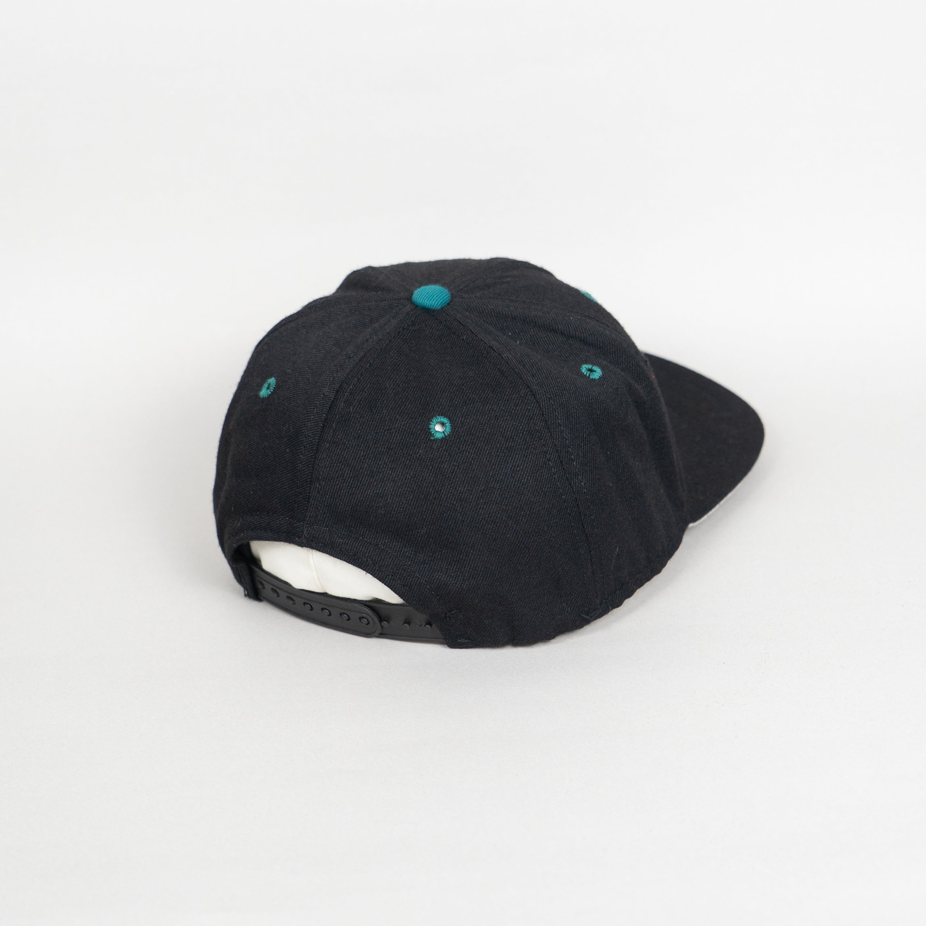 Blank Black Point Color Cap