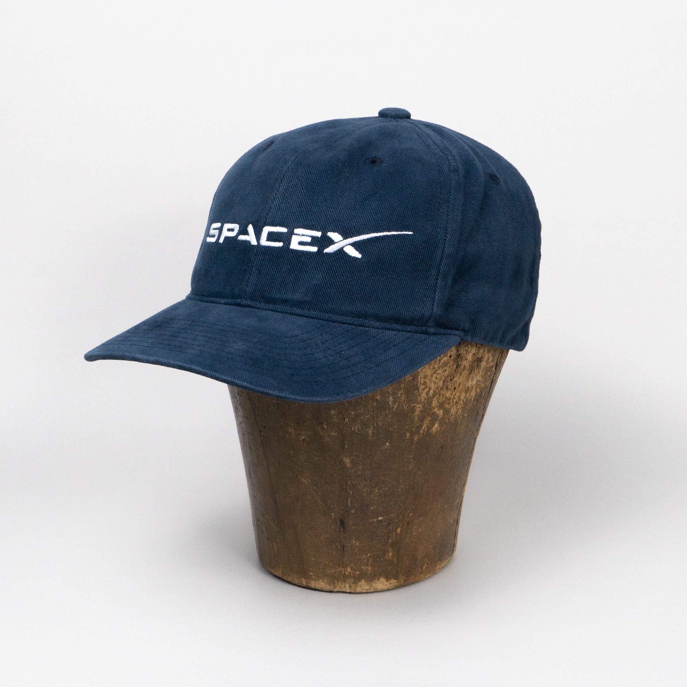 SpaceX – ALLCAPS