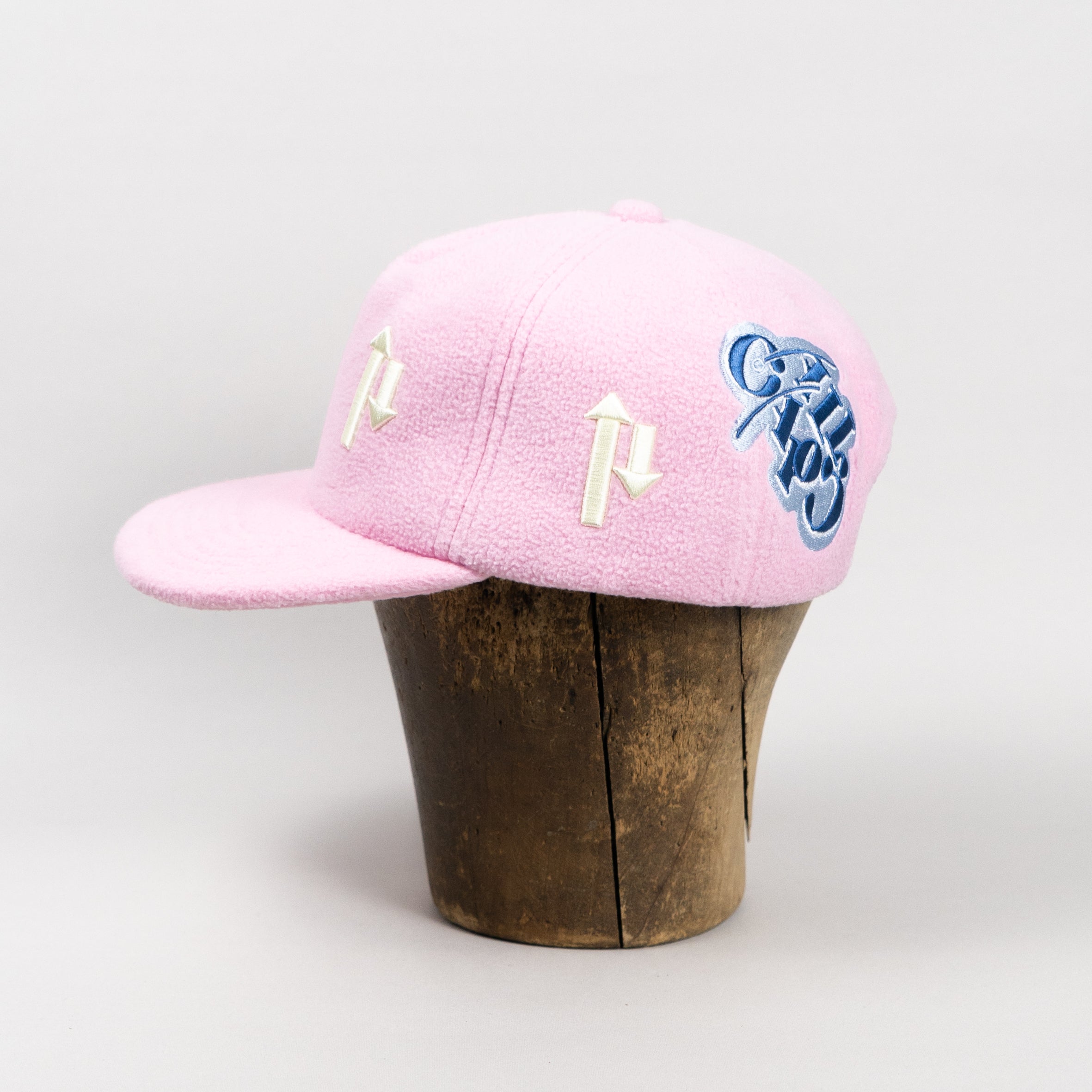 PHINGERIN × ALLCAPS ARROW FLEECE HAT - ALLCAPS TAG