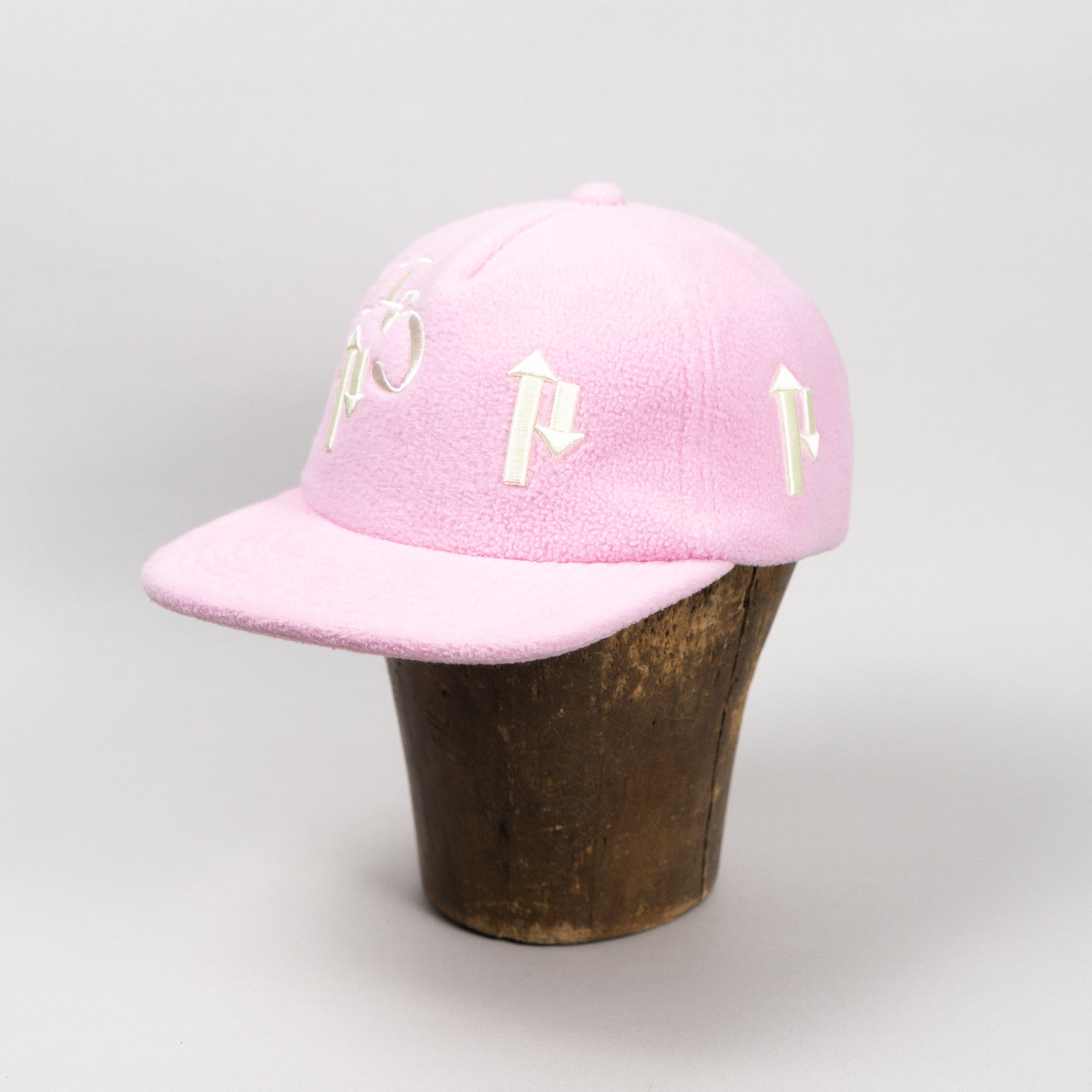 PHINGERIN × ALLCAPS ARROW FLEECE HAT - ALLCA"P"S