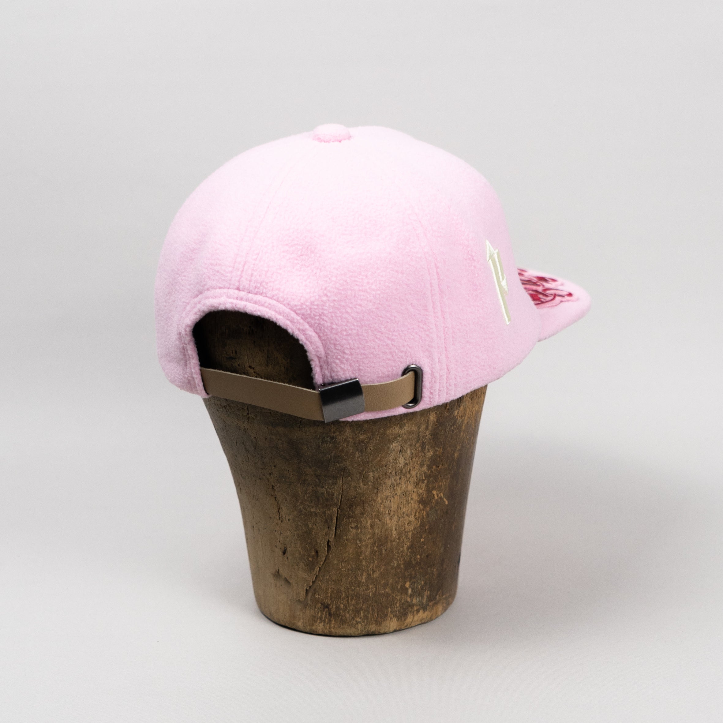 PHINGERIN × ALLCAPS ARROW FLEECE HAT - APOLLO