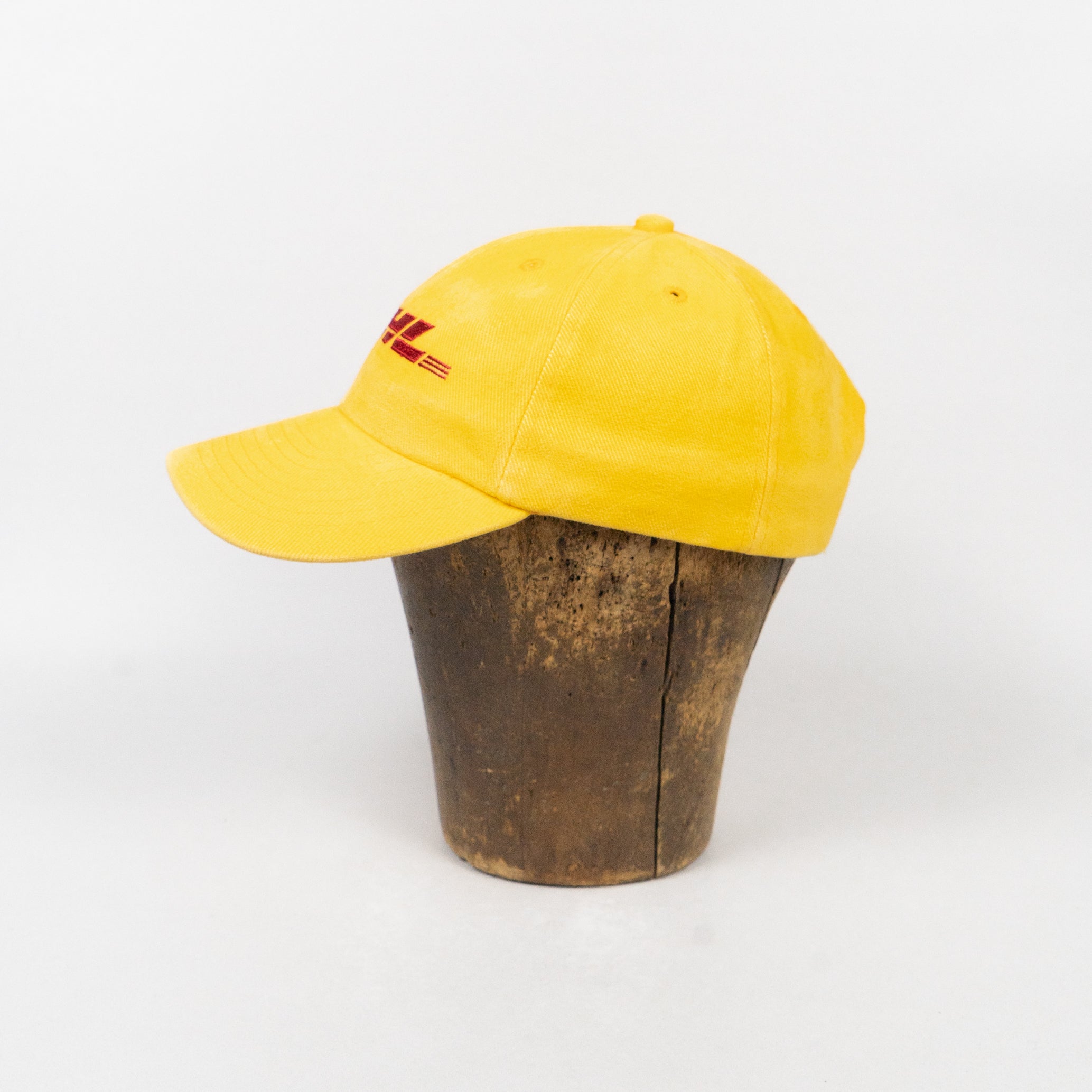 DHL – ALLCAPS