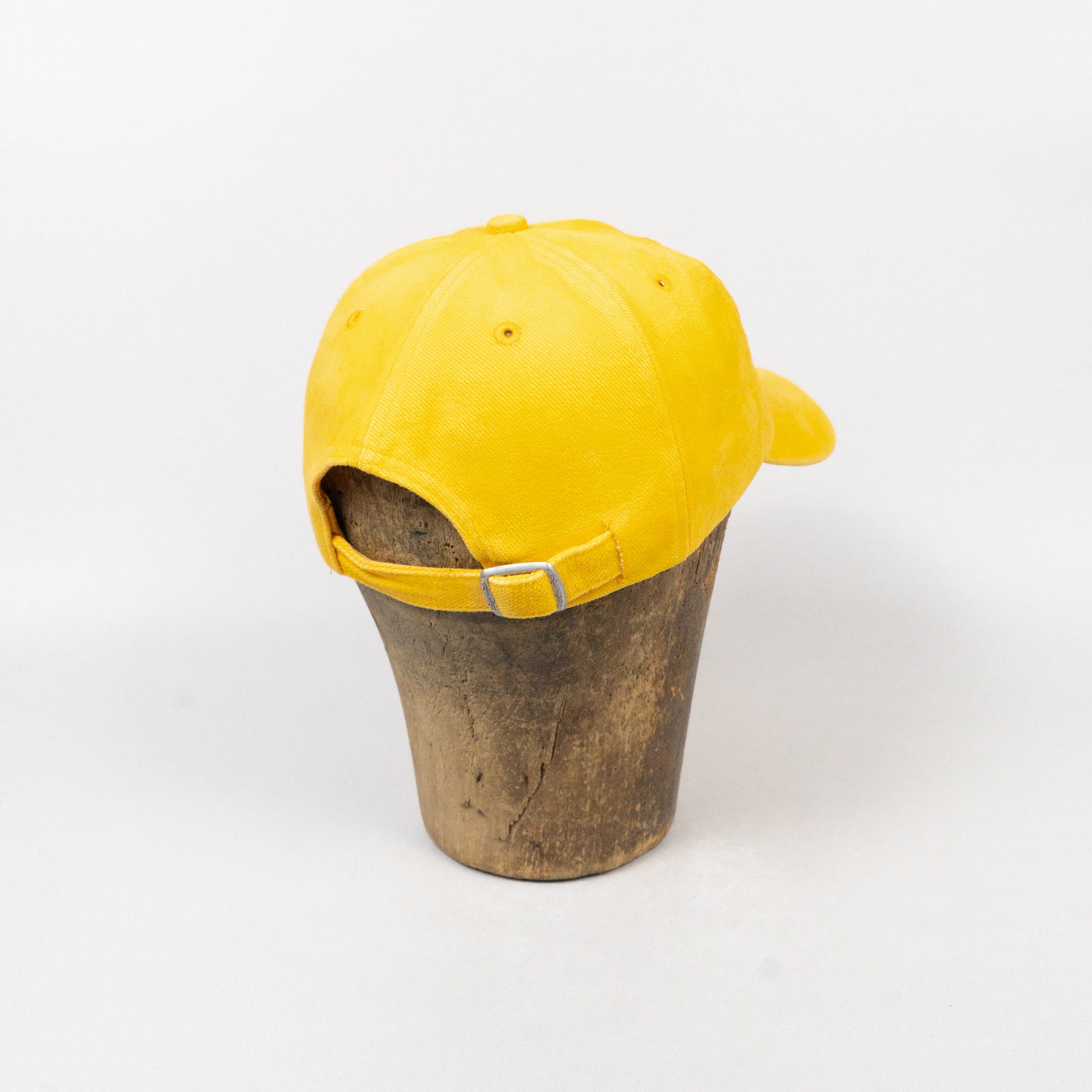 DHL – ALLCAPS