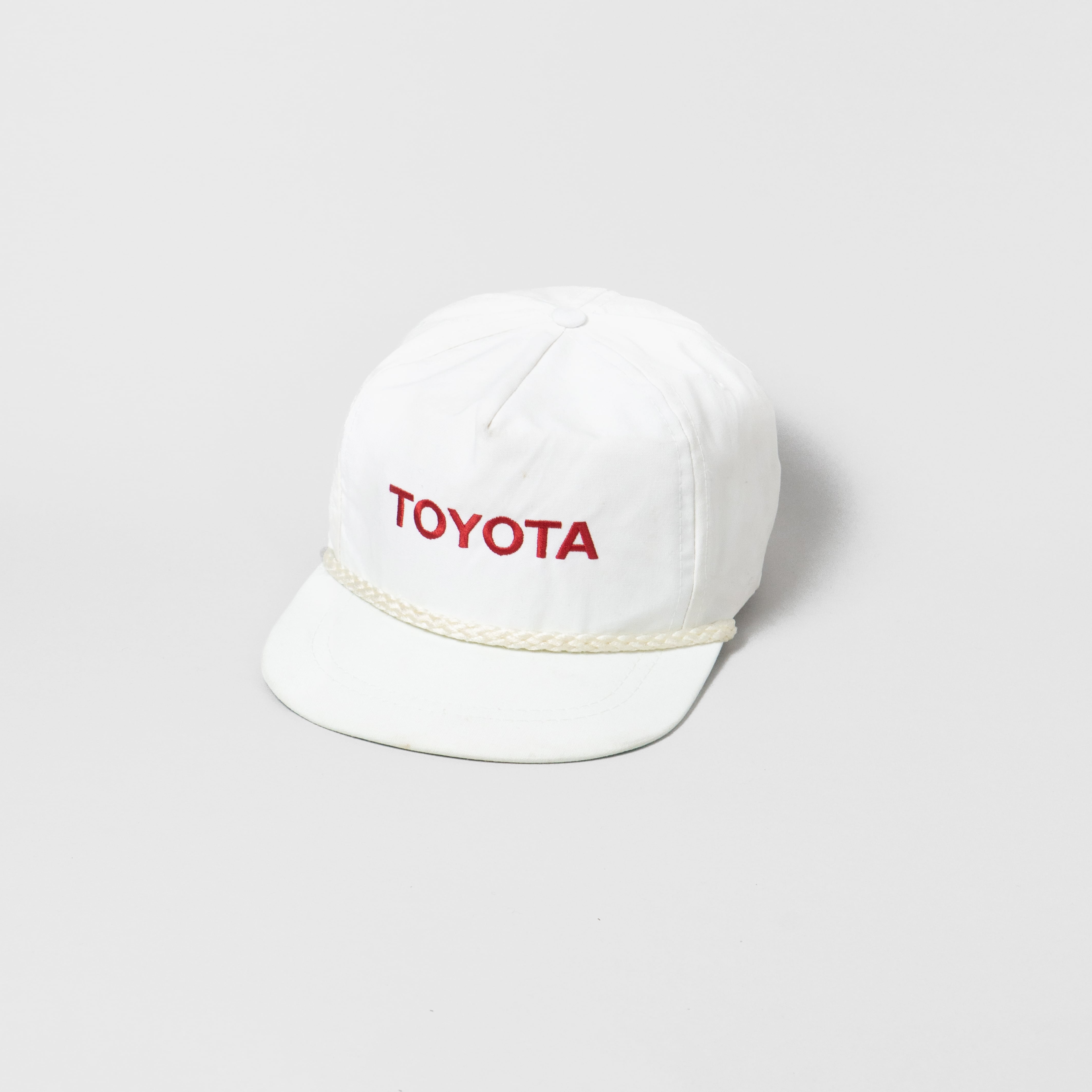 Toyota – ALLCAPS