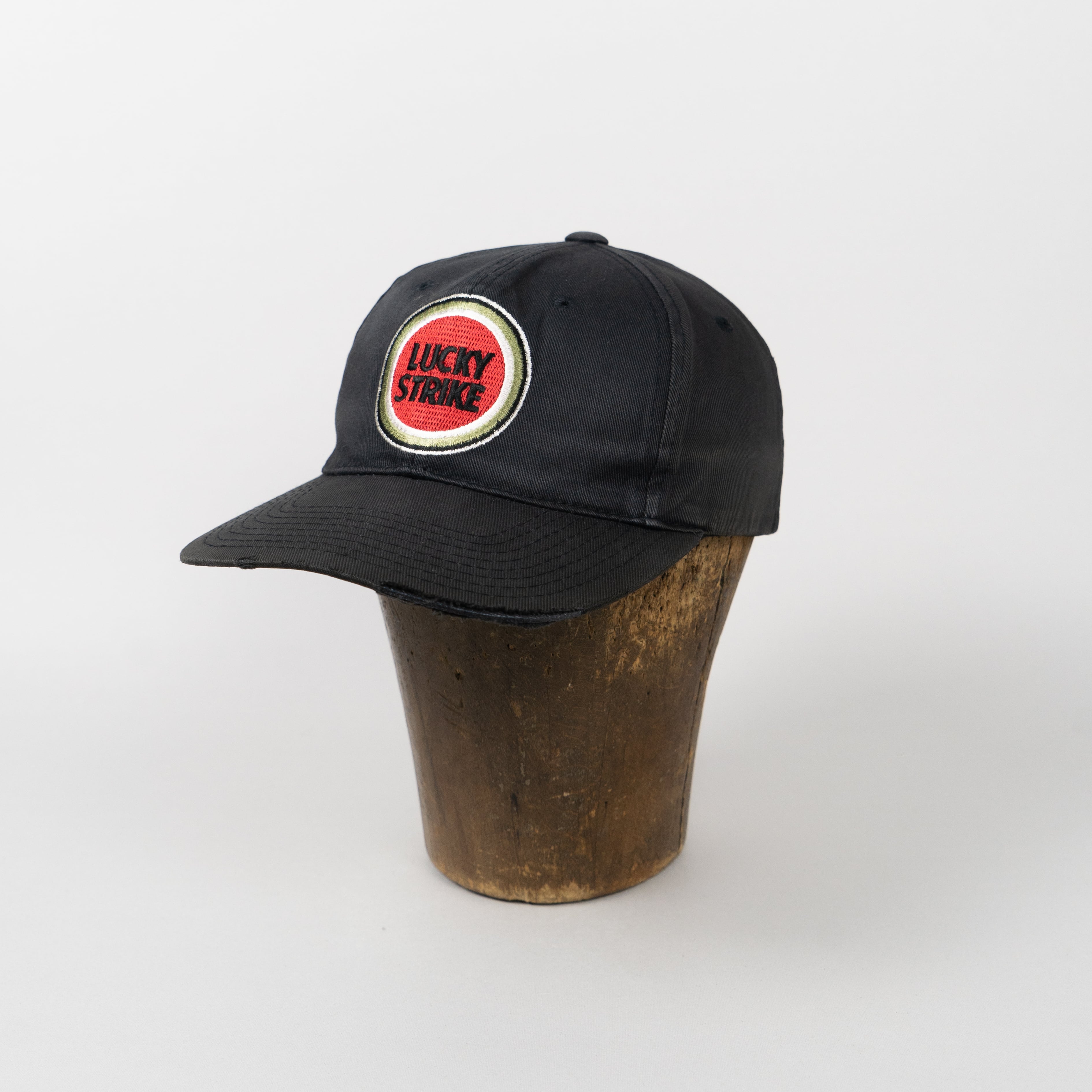 Lucky Strike – ALLCAPS